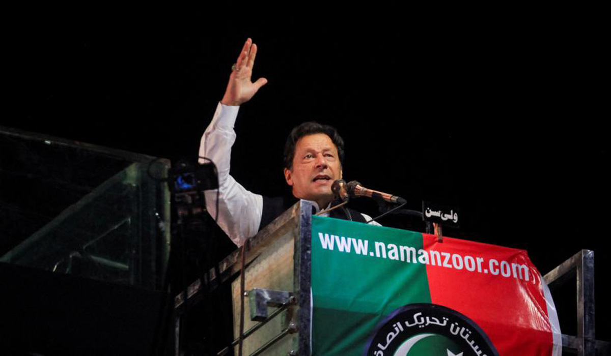 Imran Khan demands elections as tens of thousands rally in Pakistan